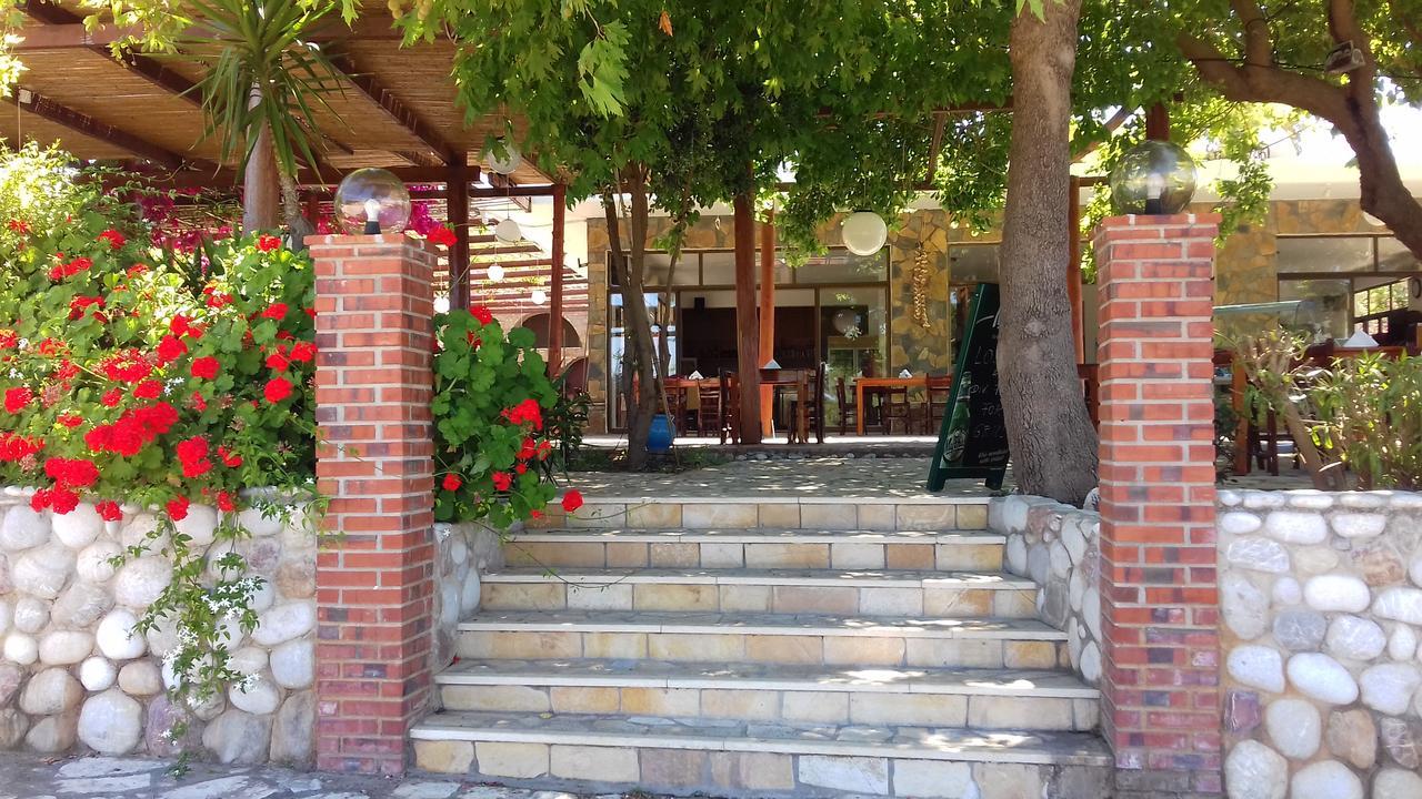 Hotel Dougas Arkoudi Exterior foto